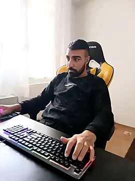 Snapshot of SertSikici022 chatting on 12/08/24, 08:41 SertSikici022 online show from 12/08/24, 08:41