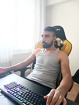 Snapshot of SertSikici022 chatting on 12/09/24, 01:24 SertSikici022 online show from 12/09/24, 01:24