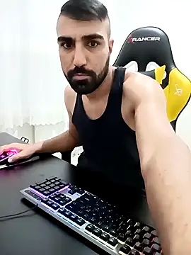 Snapshot of SertSikici022 chatting on 12/17/24, 02:44 SertSikici022 online show from 12/17/24, 02:44