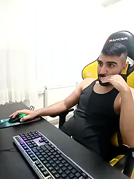 Snapshot of SertSikici022 chatting on 12/17/24, 10:11 SertSikici022 online show from 12/17/24, 10:11