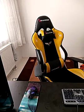 Snapshot of SertSikici022 chatting on 12/18/24, 11:24 SertSikici022 online show from 12/18/24, 11:24