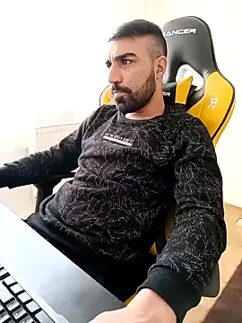 Snapshot of SertSikici022 chatting on 12/21/24, 11:11 SertSikici022 online show from 12/21/24, 11:11