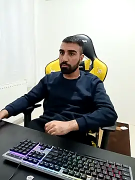 Snapshot of SertSikici022 chatting on 02/27/25, 12:54 SertSikici022 online show from 02/27/25, 12:54