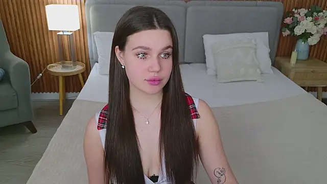 RihannaRose online show from 03/19/25, 05:17