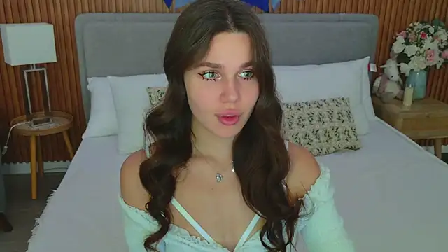 RihannaRose online show from 09/24/25, 05:05