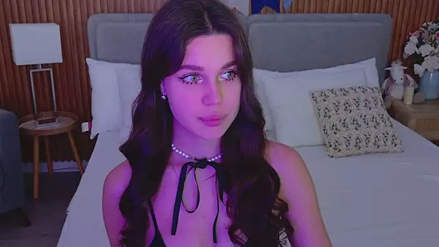 RihannaRose online show from 09/29/25, 05:07