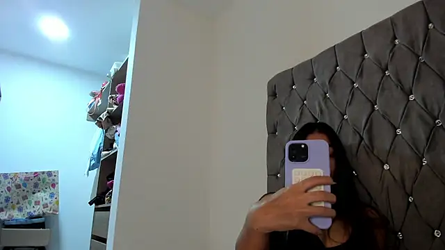 Snapshot of AriaMontgomery chatting on 01/08/25, 06:31 AriaMontgomery online show from 01/08/25, 06:31