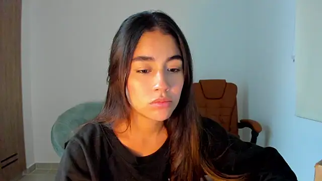 Snapshot of AriaMontgomery chatting on 02/24/25, 08:06 AriaMontgomery online show from 02/24/25, 08:06