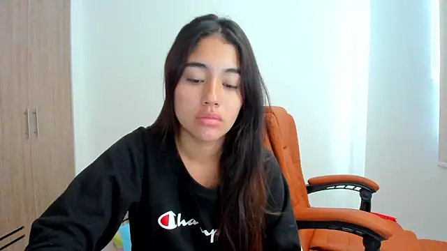 Snapshot of AriaMontgomery chatting on 02/28/25, 03:04 AriaMontgomery online show from 02/28/25, 03:04