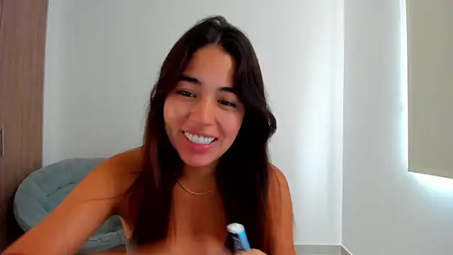 Snapshot of AriaMontgomery chatting on 03/04/25, 02:32 AriaMontgomery online show from 03/04/25, 02:32