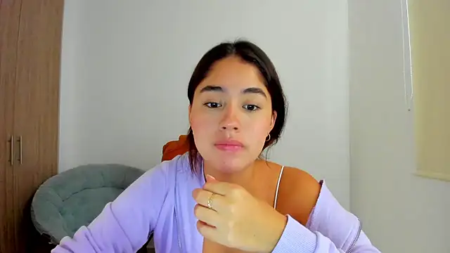 Snapshot of AriaMontgomery chatting on 03/05/25, 02:56 AriaMontgomery online show from 03/05/25, 02:56