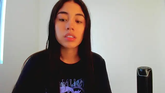 Snapshot of AriaMontgomery chatting on 07/16/26, 11:00 AriaMontgomery online show from 07/16/26, 11:00