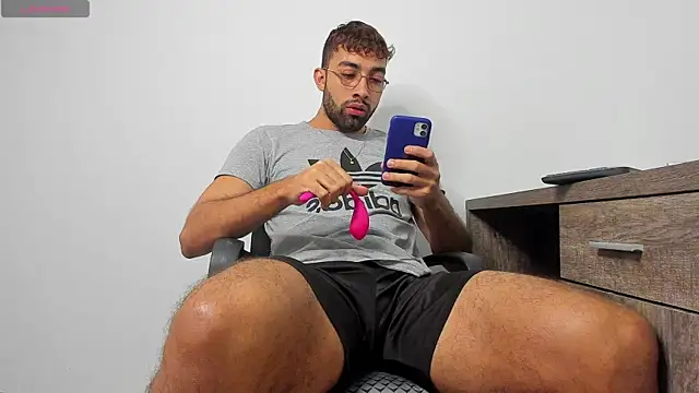 Snapshot of stephennolan1 chatting on 01/30/25, 03:51 stephennolan1 online show from 01/30/25, 03:51