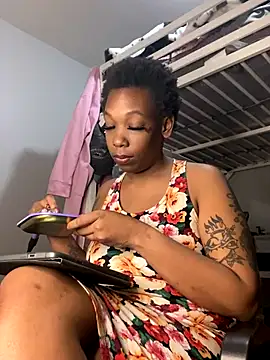 Snapshot of MsSapPhire500 chatting on 11/27/25, 10:23 MsSapPhire500 online show from 11/27/25, 10:23