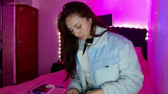 holy juli online show from 03/09/25, 03:22