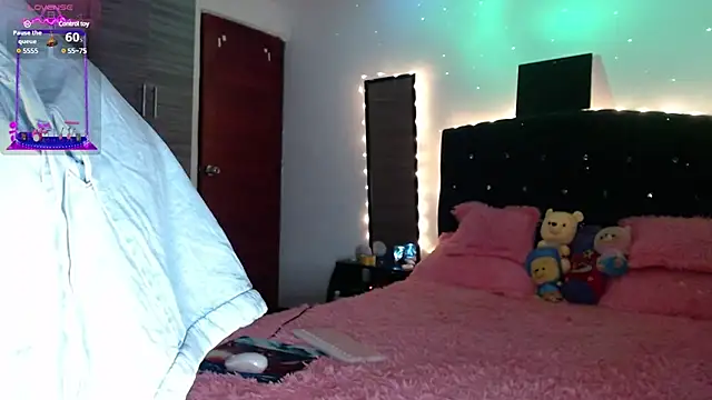 holy juli online show from 03/18/25, 03:31