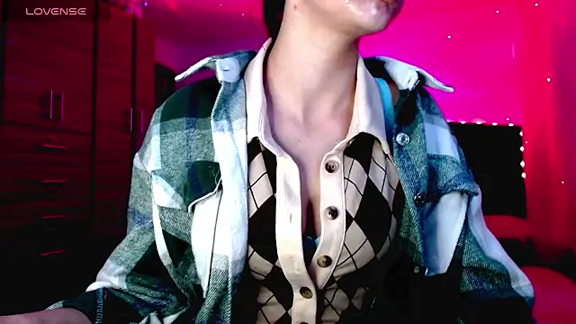 holy juli online show from 11/23/25, 04:01