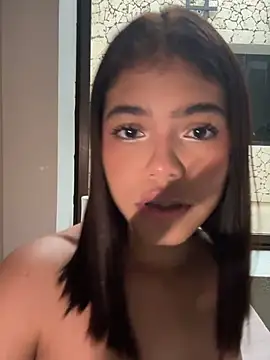 Snapshot of KellyOlsenbe chatting on 03/10/26, 08:47 KellyOlsenbe online show from 03/10/26, 08:47