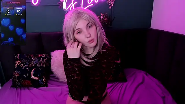 Snapshot of Fluffy_Monica chatting on 03/01/25, 07:19 Fluffy Monica online show from 03/01/25, 07:19