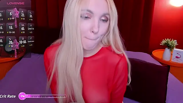 Snapshot of Fluffy_Monica chatting on 10/08/25, 01:03 Fluffy Monica online show from 10/08/25, 01:03