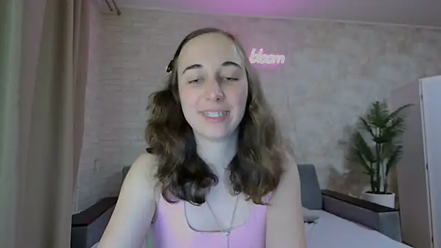 Snapshot of Anika_bloom chatting on 02/06/25, 11:58 Anika bloom online show from 02/06/25, 11:58