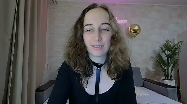 Snapshot of Anika_bloom chatting on 02/15/25, 11:03 Anika bloom online show from 02/15/25, 11:03