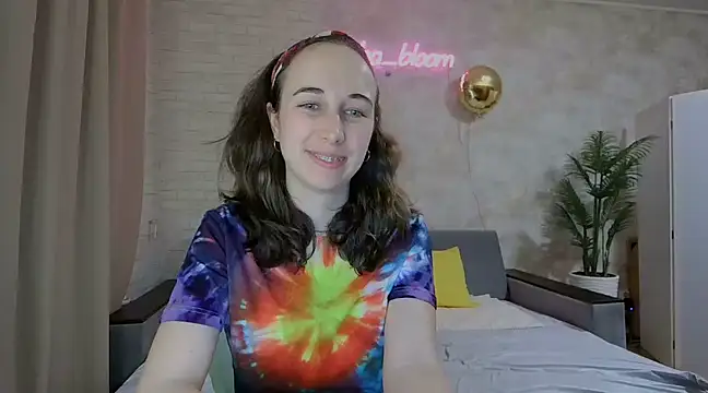 Snapshot of Anika_bloom chatting on 02/16/25, 11:59 Anika bloom online show from 02/16/25, 11:59