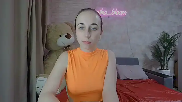 Snapshot of Anika_bloom chatting on 03/11/25, 03:37 Anika bloom online show from 03/11/25, 03:37