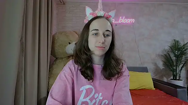 Snapshot of Anika_bloom chatting on 03/15/25, 08:54 Anika bloom online show from 03/15/25, 08:54