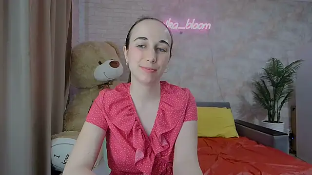 Snapshot of Anika_bloom chatting on 03/23/25, 06:58 Anika bloom online show from 03/23/25, 06:58