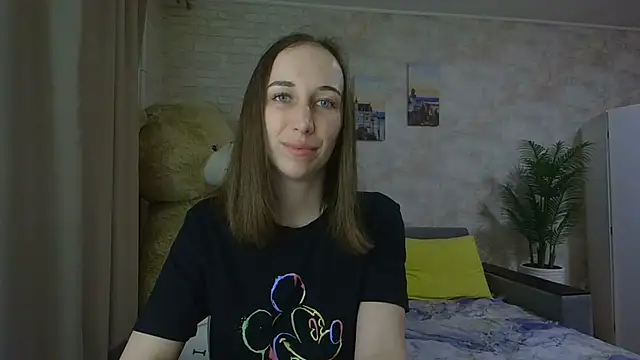 Snapshot of Anika_bloom chatting on 09/24/25, 05:05 Anika bloom online show from 09/24/25, 05:05