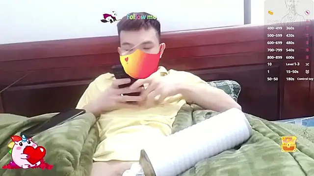 Snapshot of MIXEMKUTAKO chatting on 12/10/24, 04:13 MIXEMKUTAKO online show from 12/10/24, 04:13