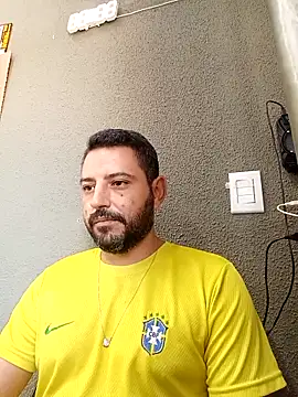 Snapshot of P4uzud4O chatting on 04/05/26, 11:18 P4uzud4O online show from 04/05/26, 11:18