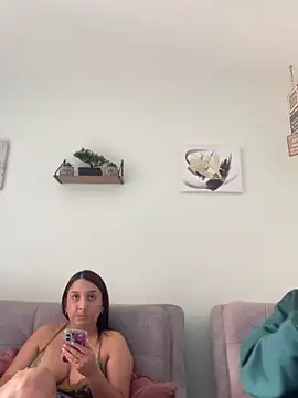 Nickiiiii online show from 02/10/25, 06:35