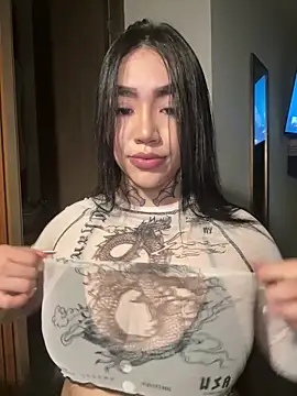 Snapshot of Nickiiiii chatting on 03/08/26, 05:55 Nickiiiii online show from 03/08/26, 05:55