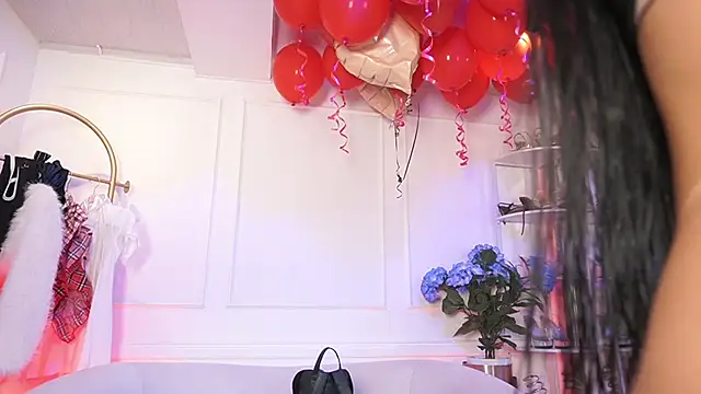 elasummer online show from 02/19/26, 12:34