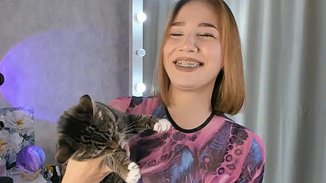 Tate Angel online show from 09/19/25, 06:30