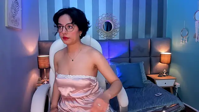 victoria byte online show from 12/30/24, 01:47