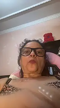 Snapshot of Sharongirl07 chatting on 01/12/25, 12:49 Sharongirl07 online show from 01/12/25, 12:49