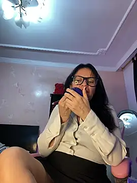 Snapshot of Sharongirl07 chatting on 01/25/25, 11:32 Sharongirl07 online show from 01/25/25, 11:32