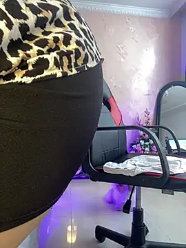 Snapshot of Sharongirl07 chatting on 02/27/25, 07:15 Sharongirl07 online show from 02/27/25, 07:15