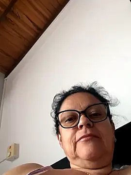 Snapshot of Sharongirl07 chatting on 09/28/25, 02:11 Sharongirl07 online show from 09/28/25, 02:11