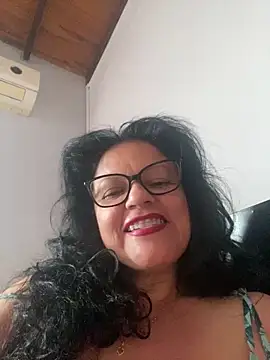 Snapshot of Sharongirl07 chatting on 10/06/25, 12:13 Sharongirl07 online show from 10/06/25, 12:13