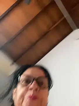 Snapshot of Sharongirl07 chatting on 10/08/25, 12:14 Sharongirl07 online show from 10/08/25, 12:14