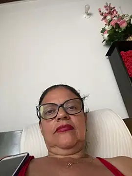 Snapshot of Sharongirl07 chatting on 04/30/26, 08:57 Sharongirl07 online show from 04/30/26, 08:57