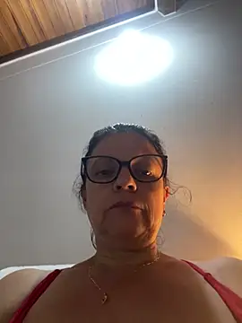 Snapshot of Sharongirl07 chatting on 05/28/26, 12:30 Sharongirl07 online show from 05/28/26, 12:30