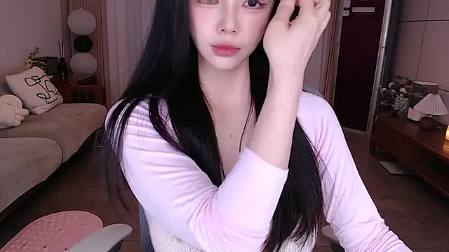 Snapshot of sweateanv_ chatting on 04/08/26, 10:04 sweateanv online show from 04/08/26, 10:04