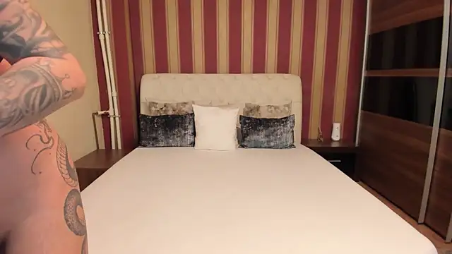 AshPage online show from 12/20/25, 09:11