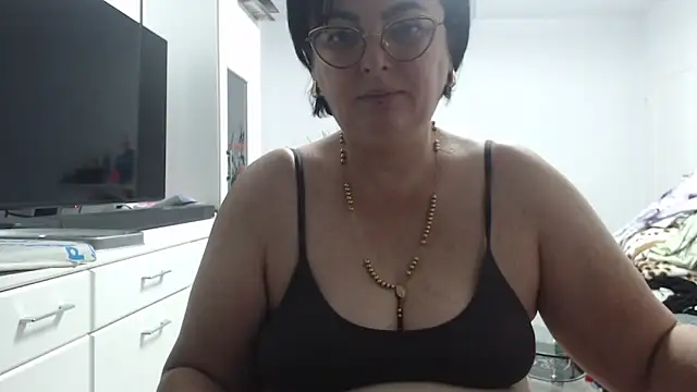 Amandamuller1982 online show from 10/23/25, 10:41