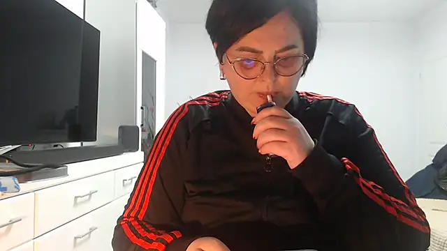 Amandamuller1982 online show from 03/22/26, 11:41